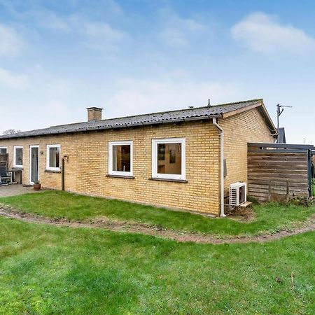 Beautiful Home In Nakskov With Kitchen Ngoại thất bức ảnh